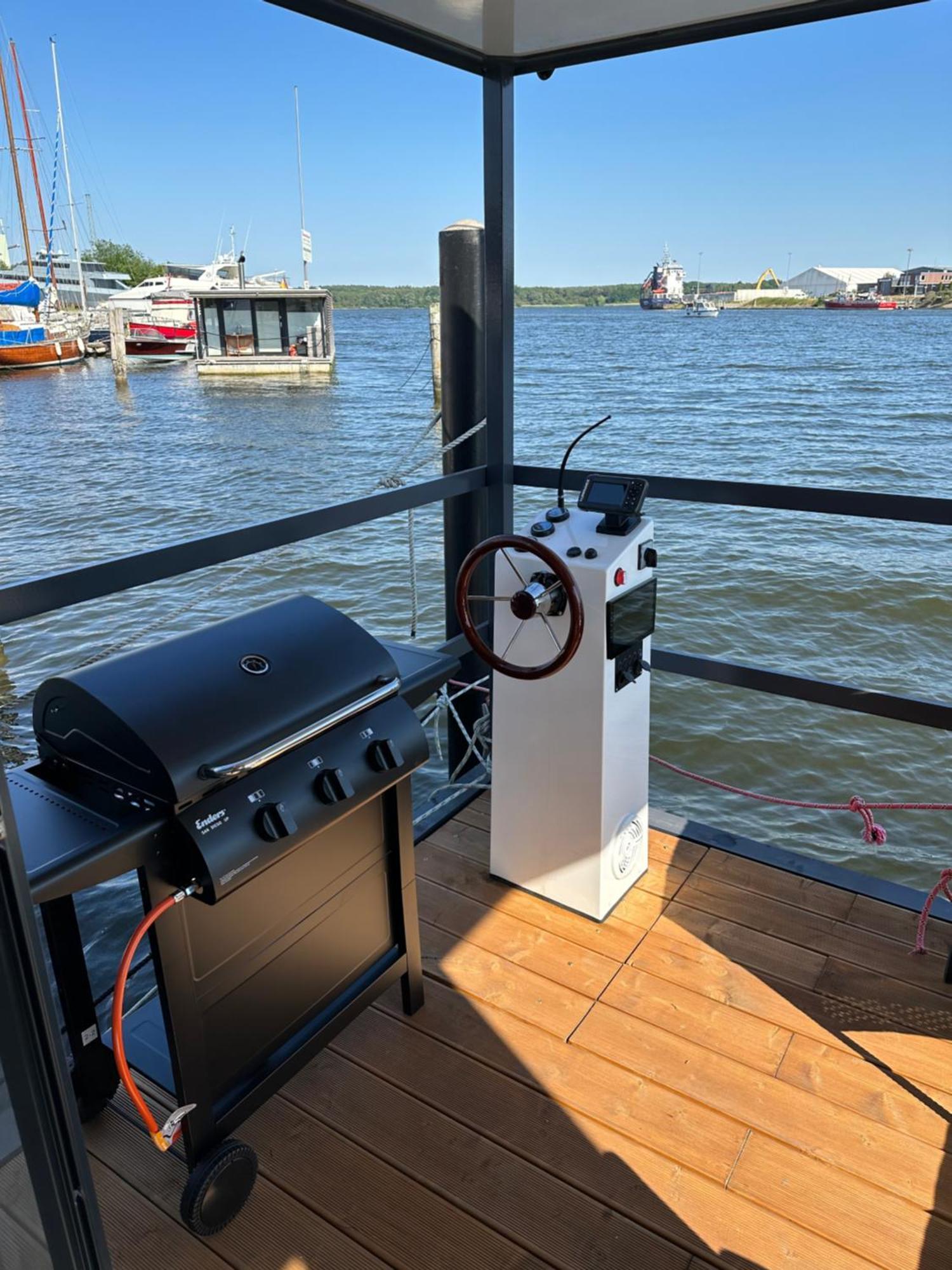 Апартаменты Premium Hausboot Trave Traum Любек Экстерьер фото